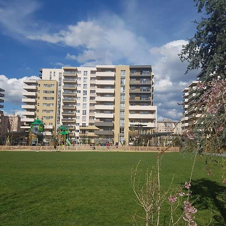 Serenity, Urban Plaza, Apartament Nou Cu Parcare Gratuita Брашов Экстерьер фото